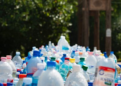 Quanto è effettivamente circolare il PET, la plastica più riciclabile e riciclata?