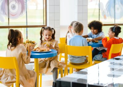 Whole School Food Approach, come trasformare la mensa scolastica in un luogo di apprendimento